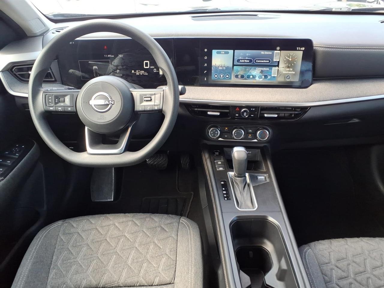 Nissan Kicks SV AWD 2025