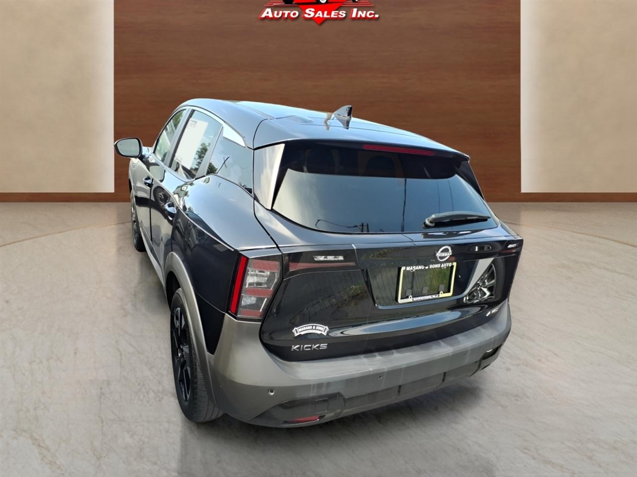 2025 Nissan Kicks