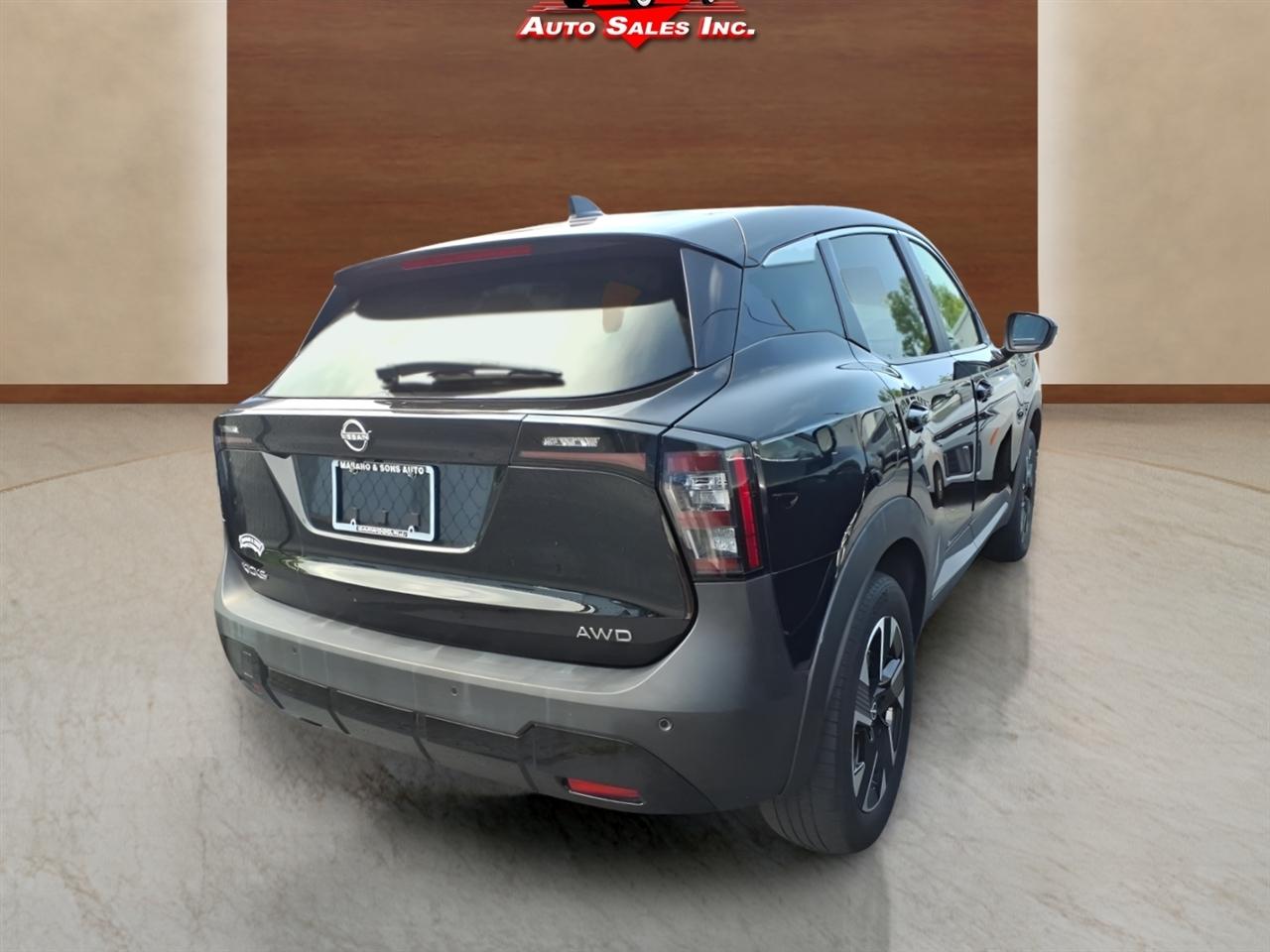 Nissan Kicks SV AWD 2025