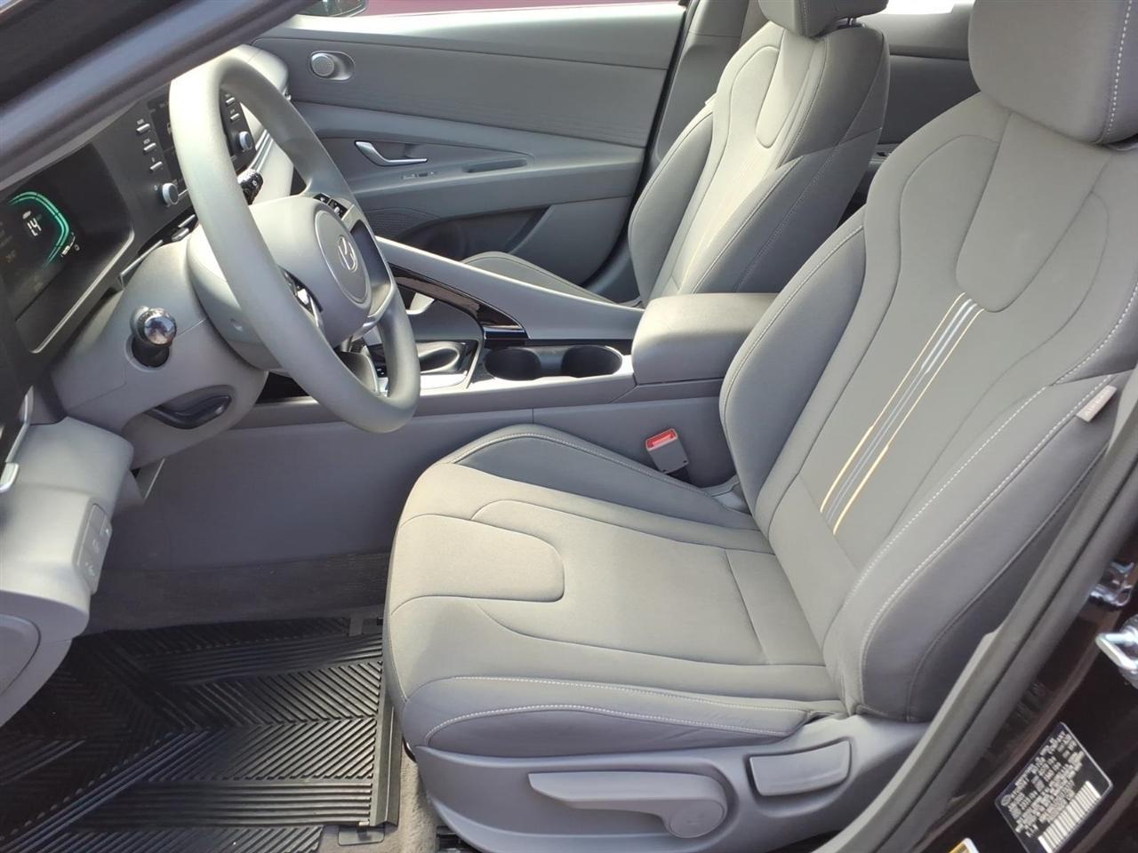 Hyundai Elantra Hybrid Blue DCT 2025