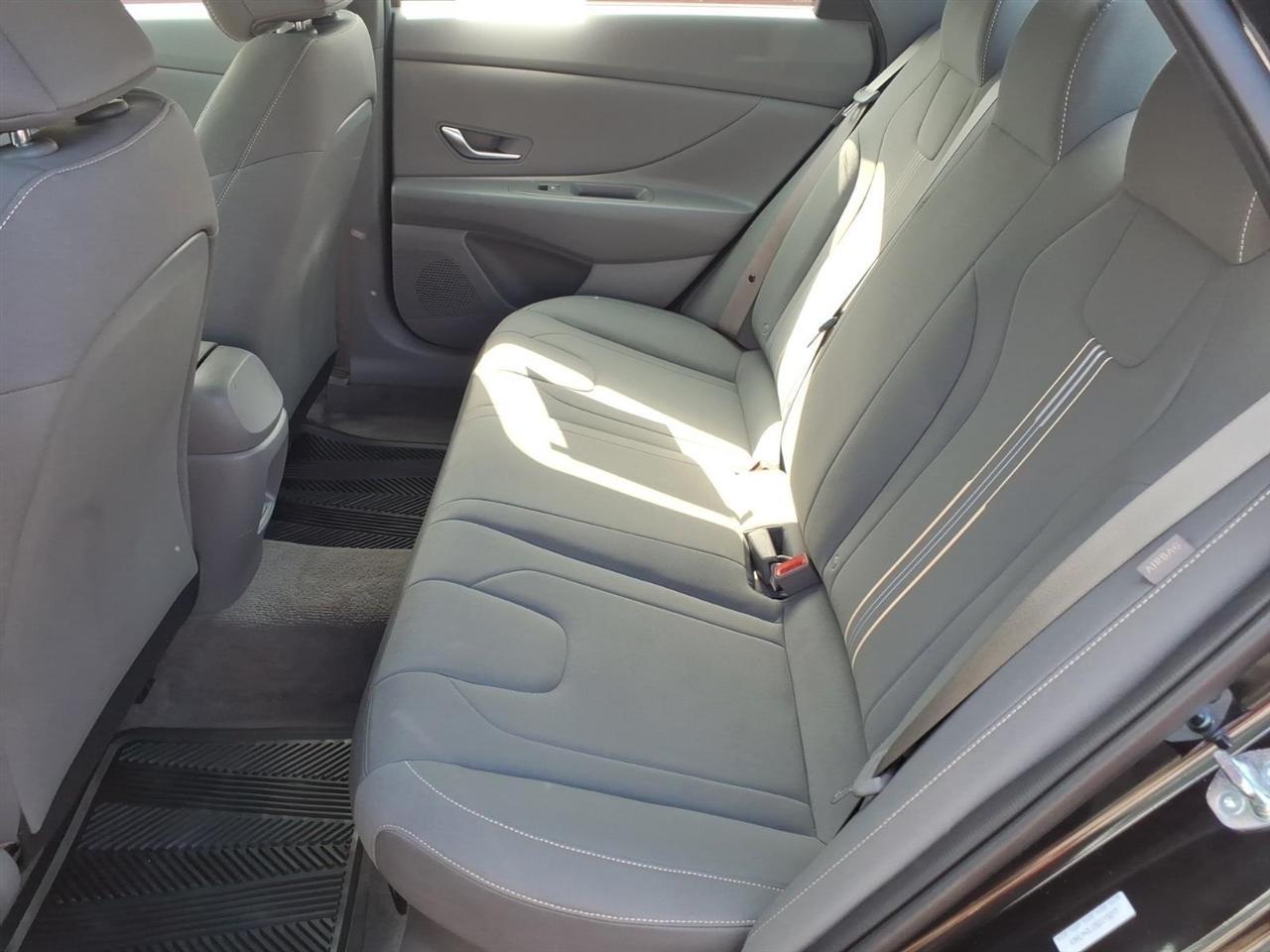 Hyundai Elantra Hybrid Blue DCT 2025