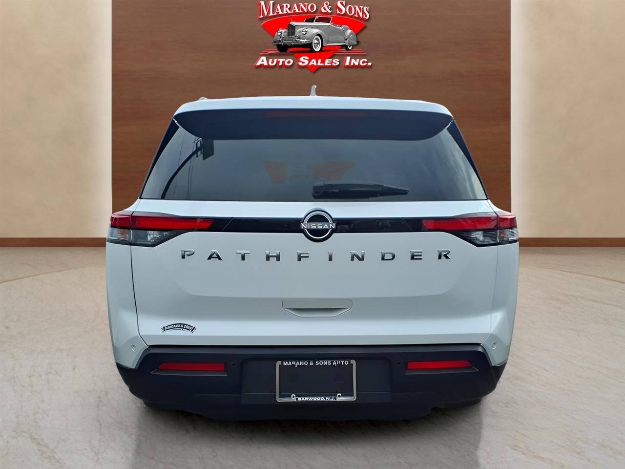 Nissan Pathfinder SV 2WD 2025
