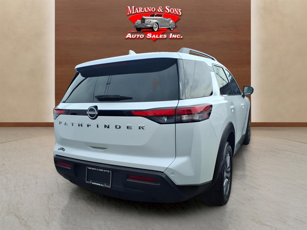 Nissan Pathfinder SV 2WD 2025