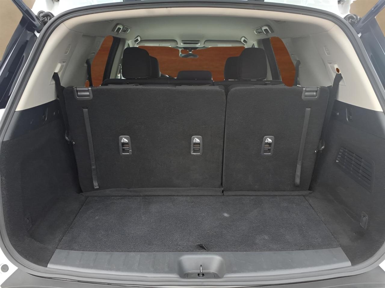 Nissan Pathfinder SV 2WD 2025