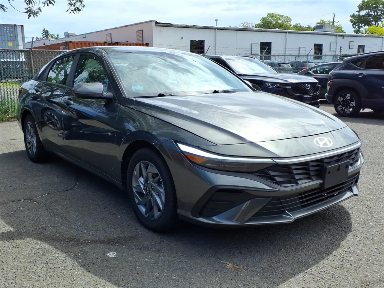 Hyundai Elantra Hybrid Blue DCT 2025