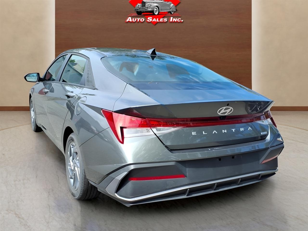Hyundai Elantra Hybrid Blue DCT 2025