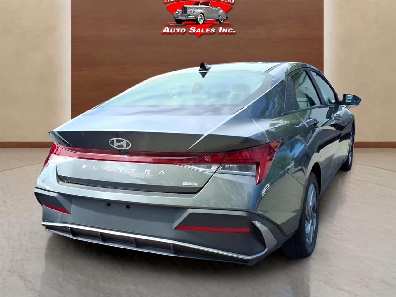 Hyundai Elantra Hybrid Blue DCT 2025