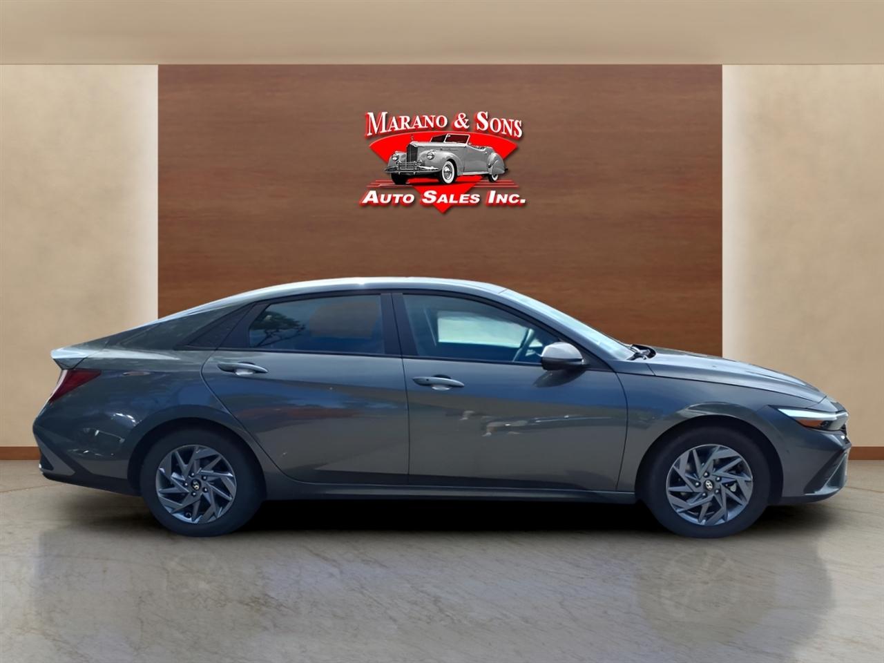 Hyundai Elantra Hybrid Blue DCT 2025