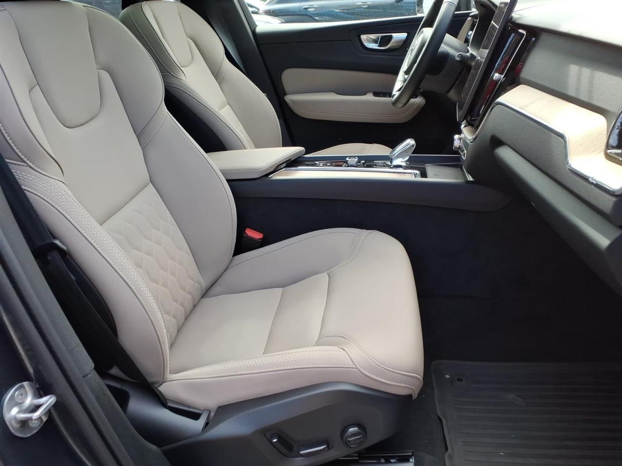 Volvo XC60 B5 AWD Plus 2026