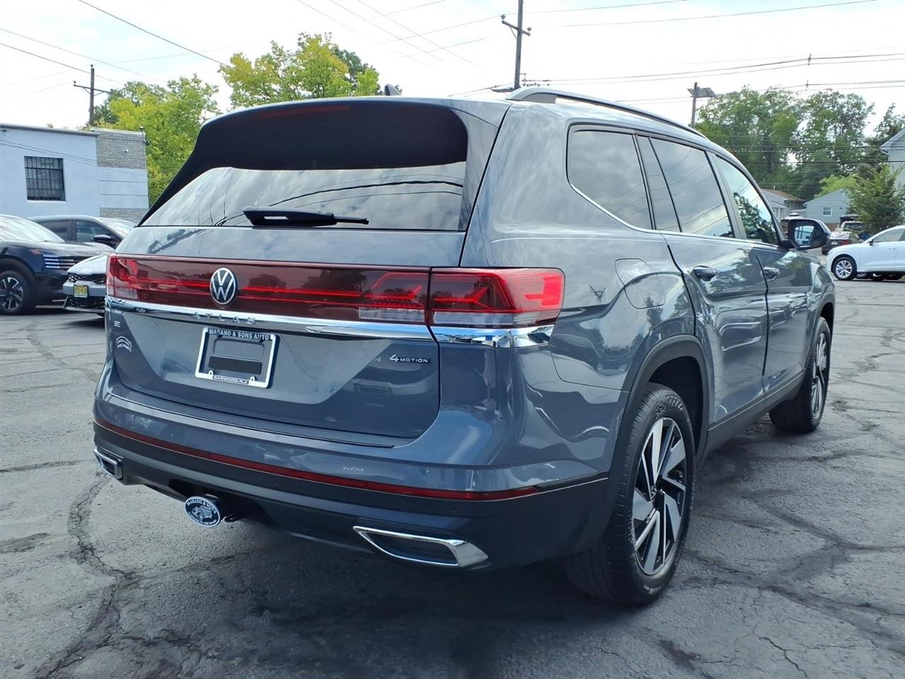 Volkswagen Atlas 2.0T SE w/Technology 4MOTION 2026