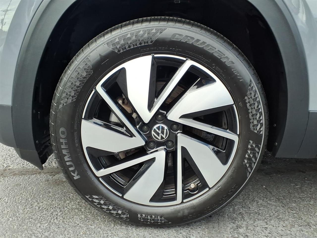 Volkswagen Atlas 2.0T SE w/Technology 4MOTION 2026