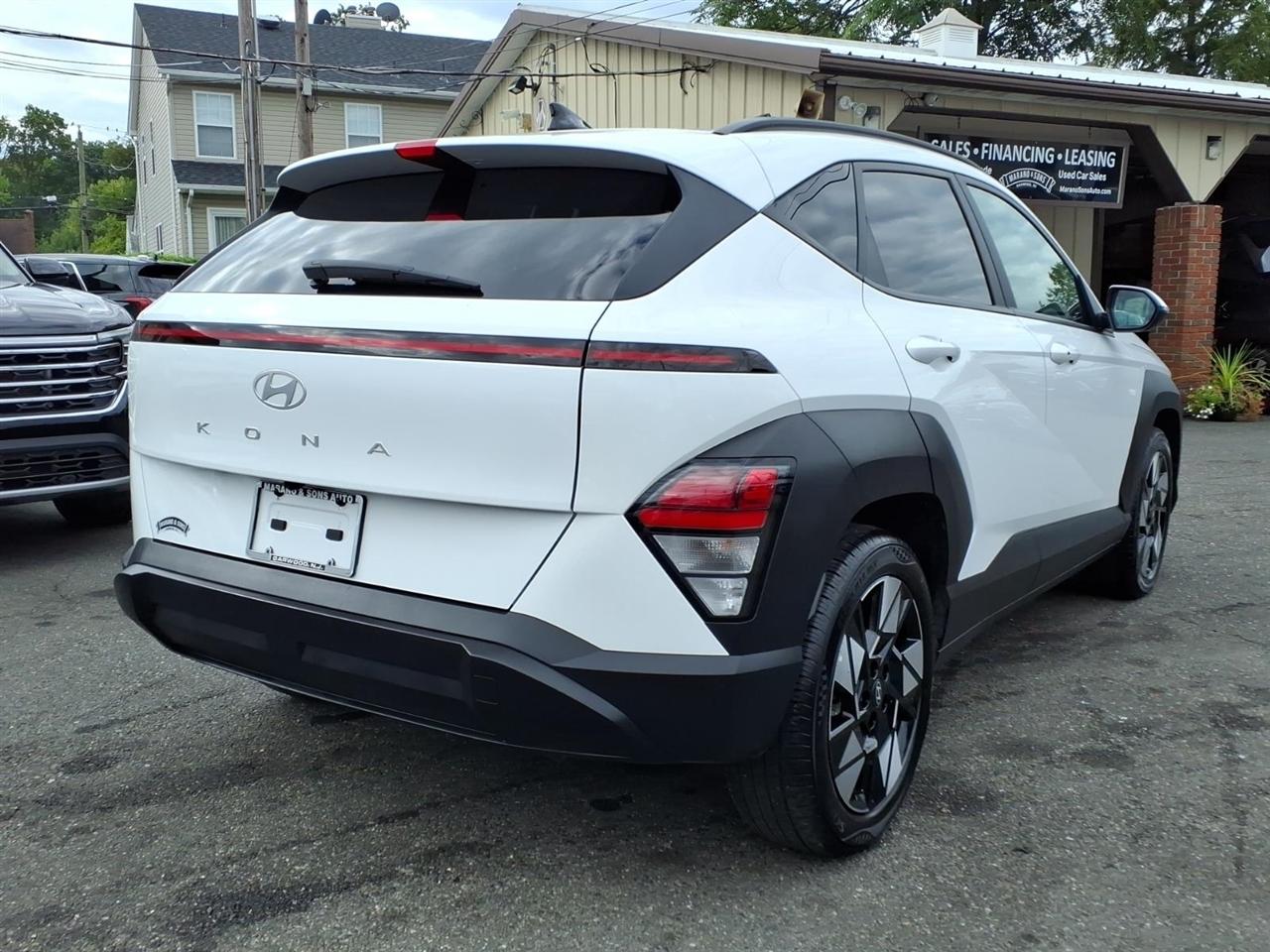 Hyundai Kona SEL FWD 2025