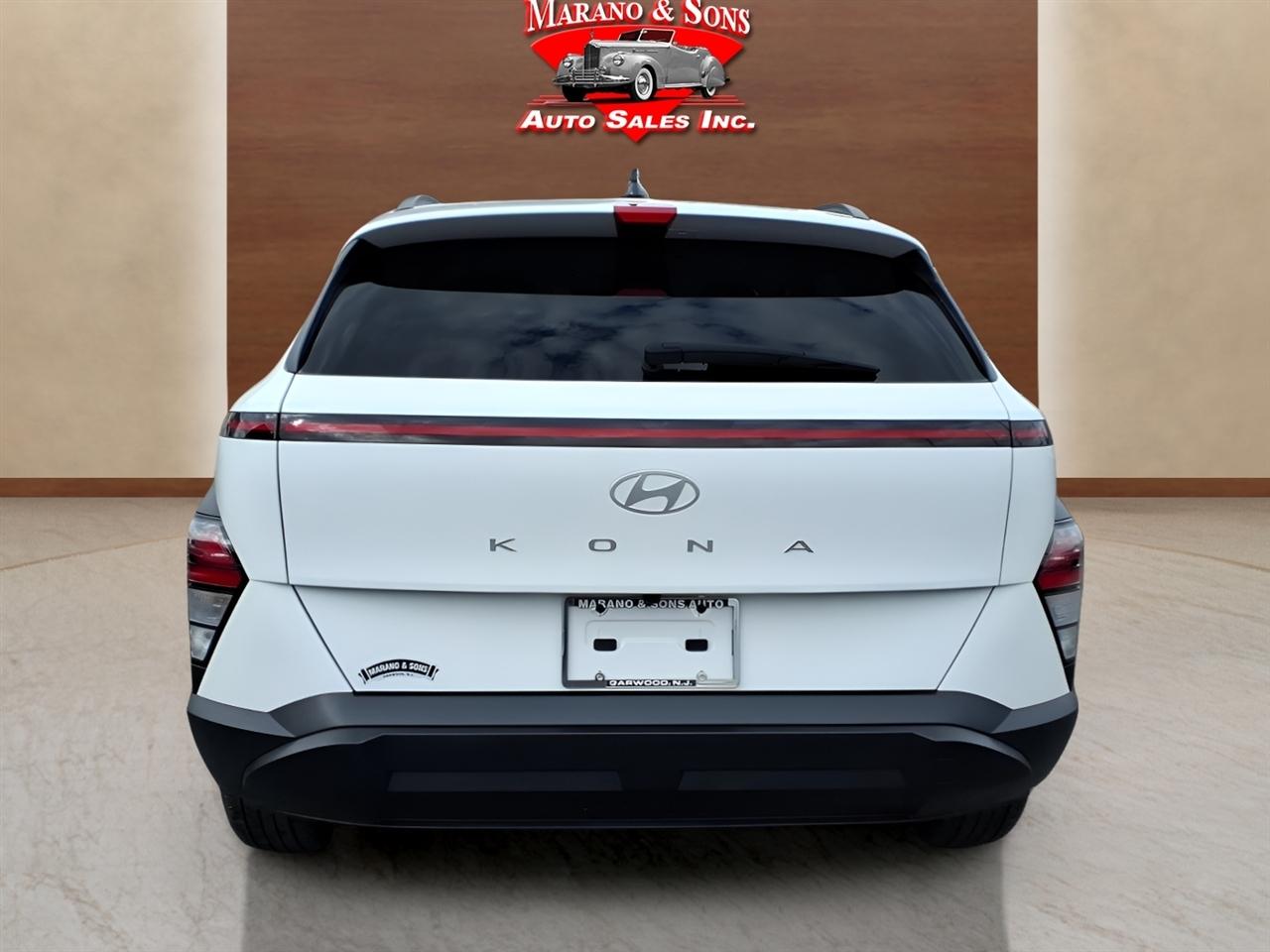 Hyundai Kona SEL FWD 2025