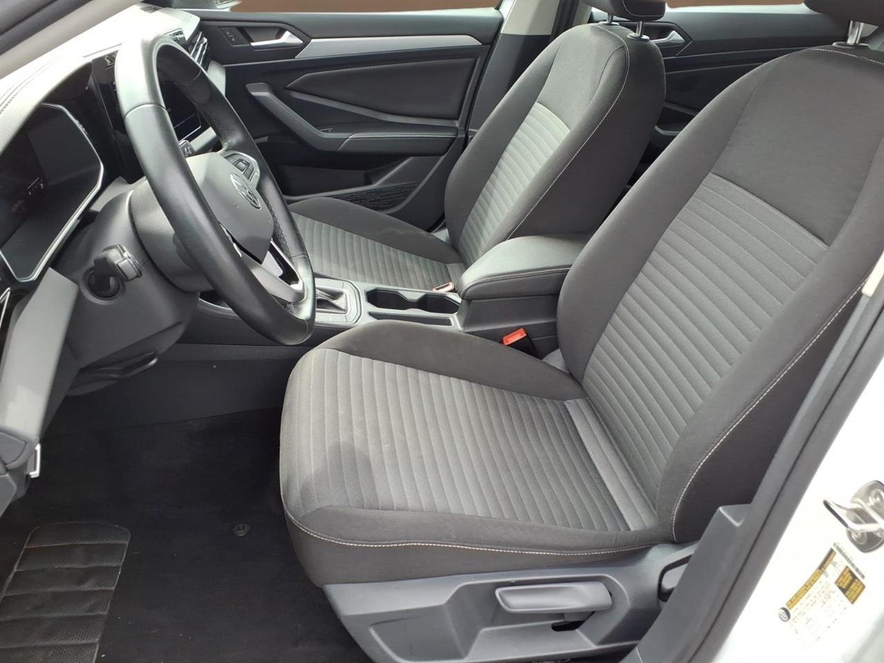 Volkswagen Jetta S Auto 2025