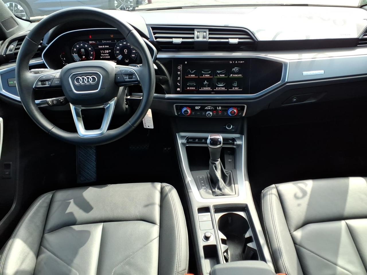 Audi Q3 S line Premium 45 TFSI quattro 2025