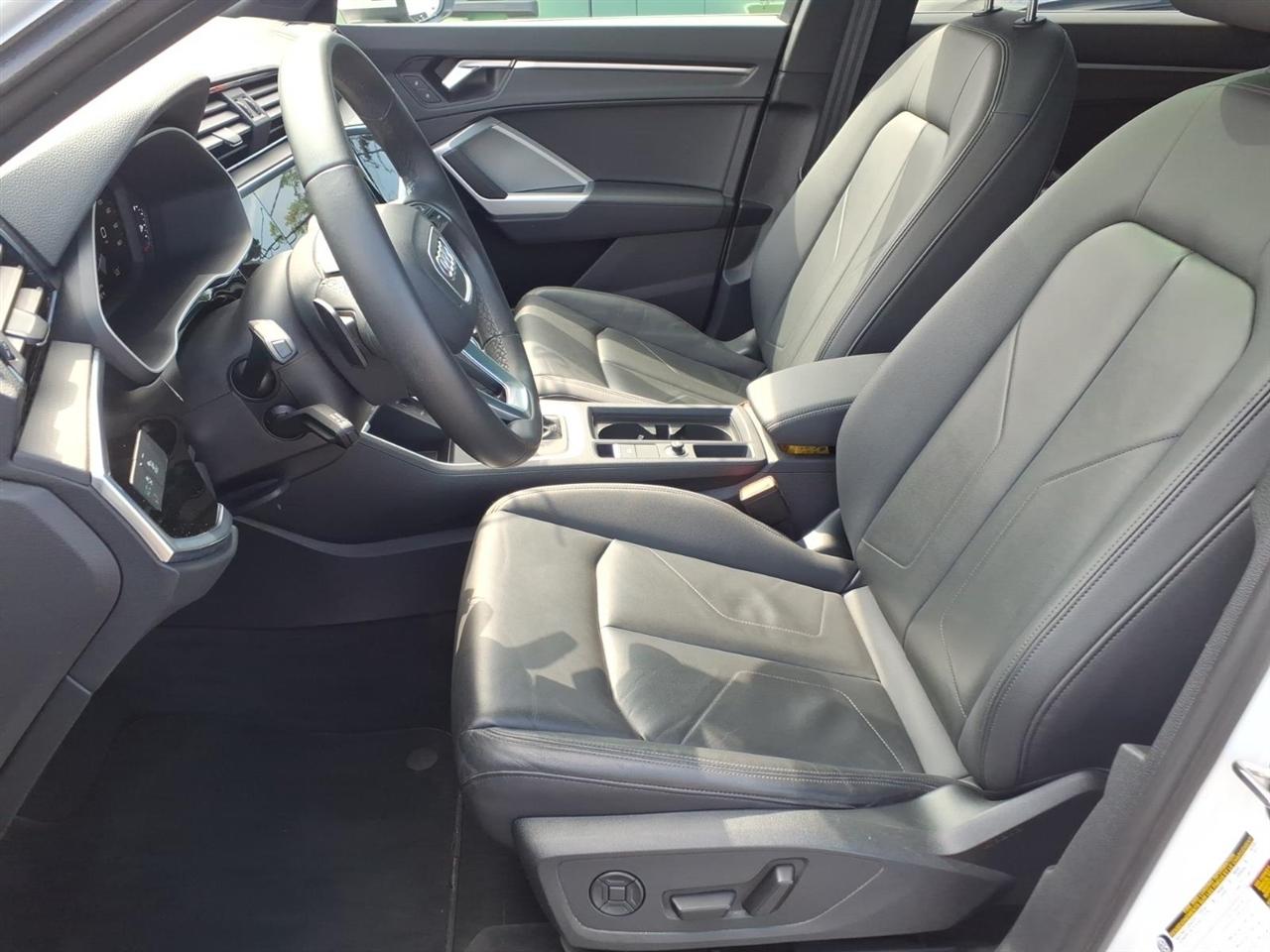 Audi Q3 S line Premium 45 TFSI quattro 2025