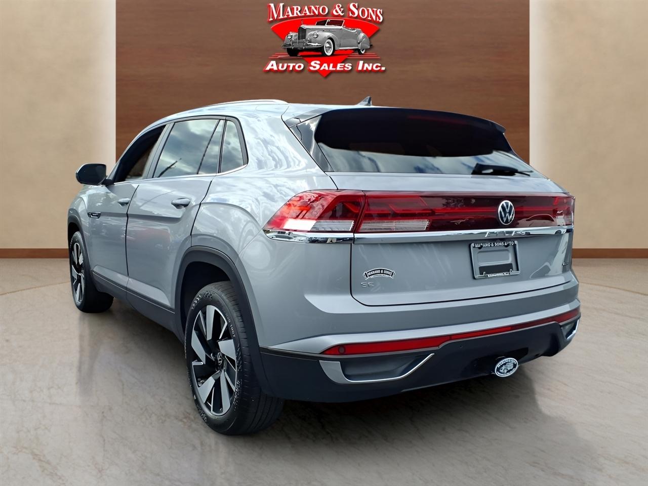 Volkswagen Atlas Cross Sport 2.0T SE w/Technology 4MOTION 2026