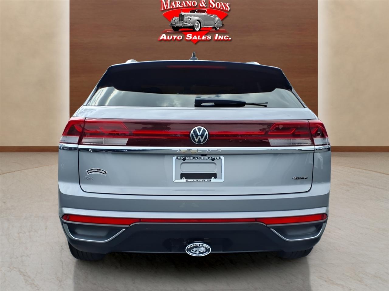 Volkswagen Atlas Cross Sport 2.0T SE w/Technology 4MOTION 2026