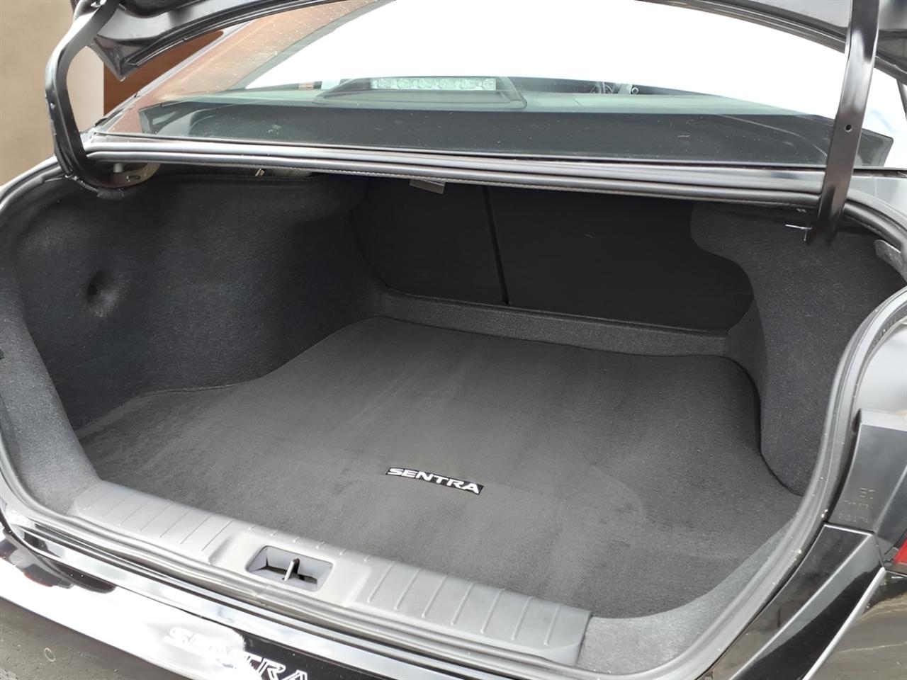 Nissan Sentra SV CVT 2025