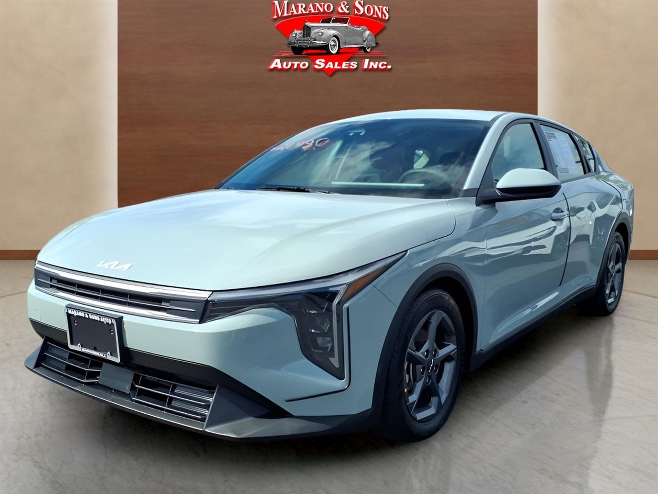 2025 Kia K4 LXS FWD