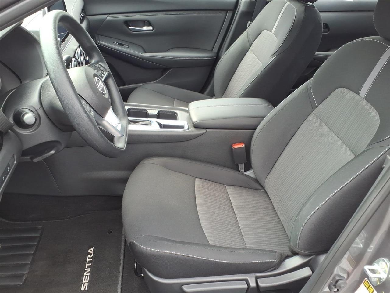 Nissan Sentra SV CVT 2025