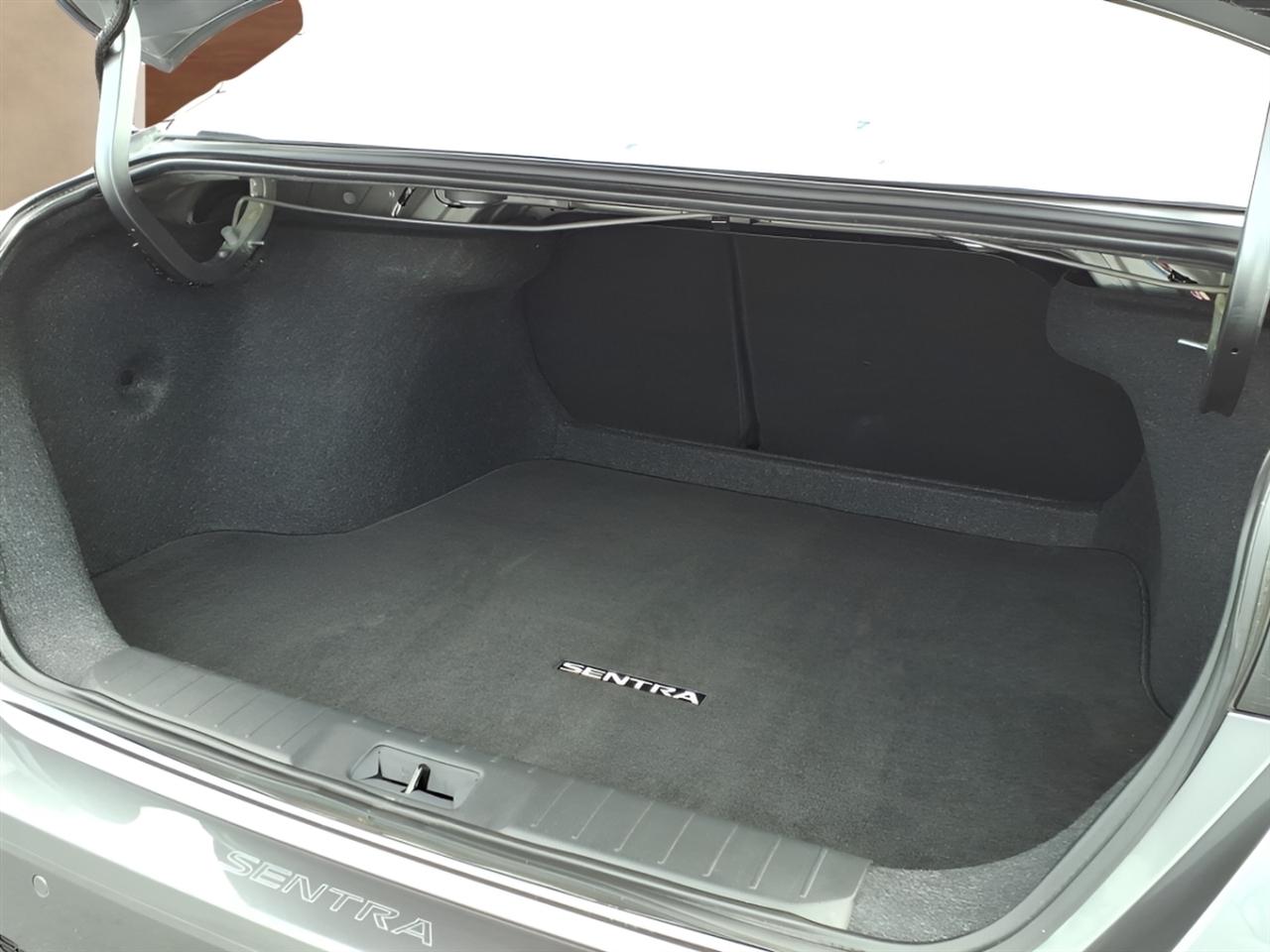 Nissan Sentra SV CVT 2025