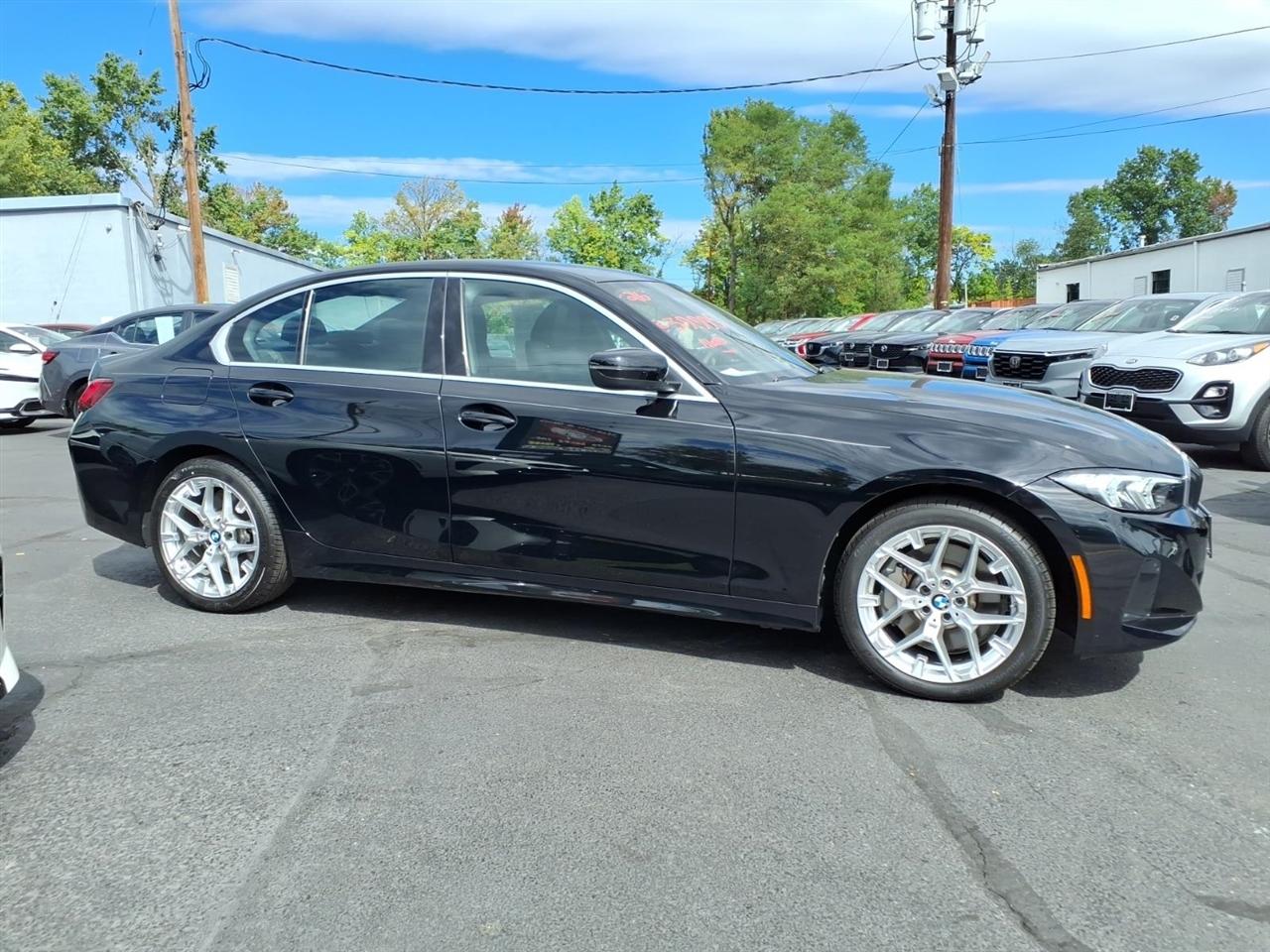 BMW 3 Series 330i NA xDrive Sedan 2026
