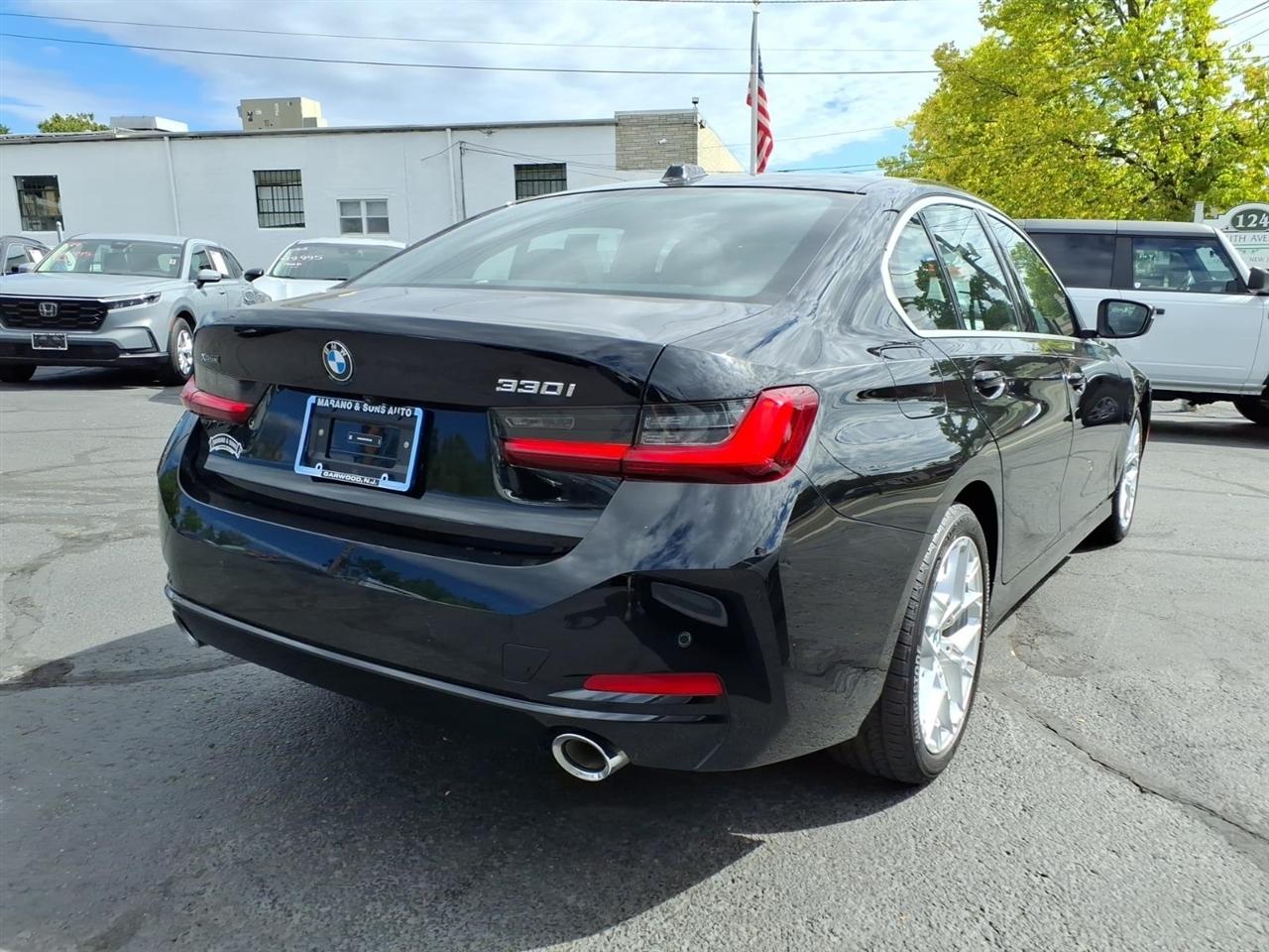 BMW 3 Series 330i NA xDrive Sedan 2026