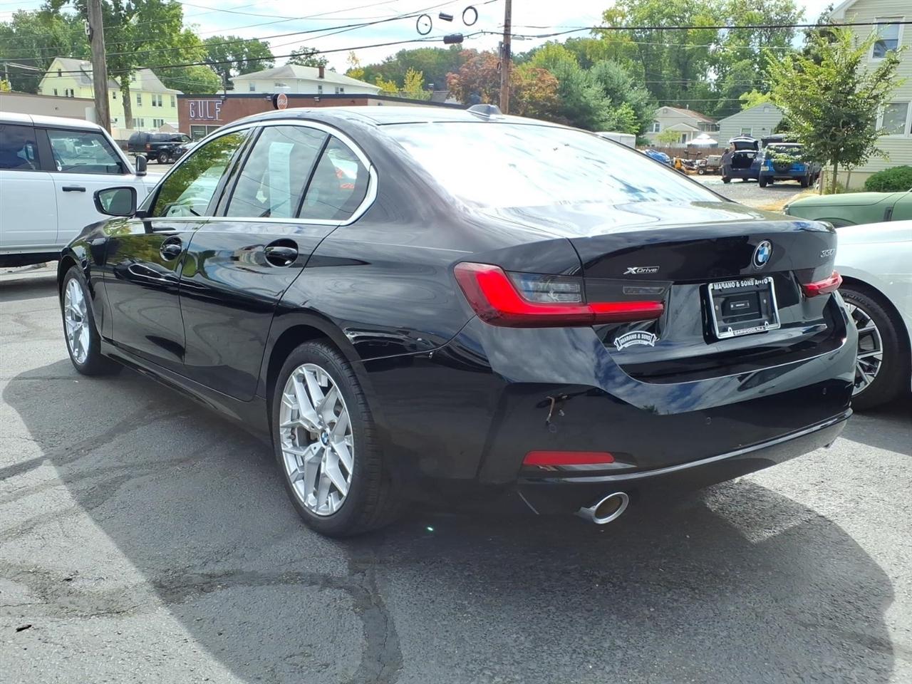 BMW 3 Series 330i NA xDrive Sedan 2026