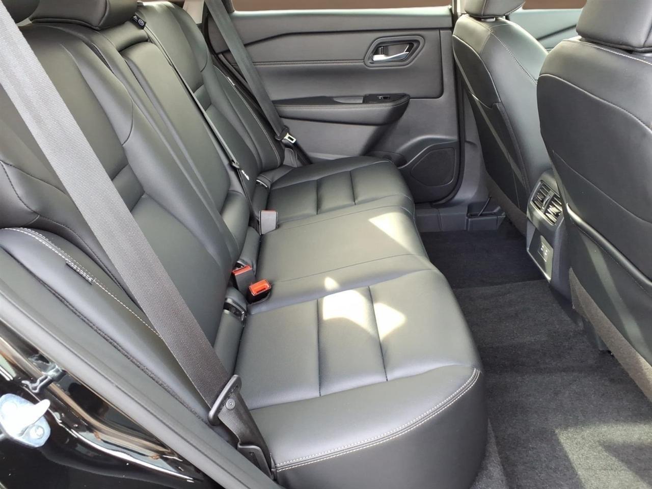 Nissan Rogue AWD SL *Ltd Avail* 2026