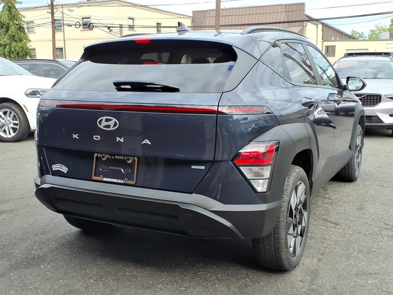 Hyundai Kona SEL AWD 2025