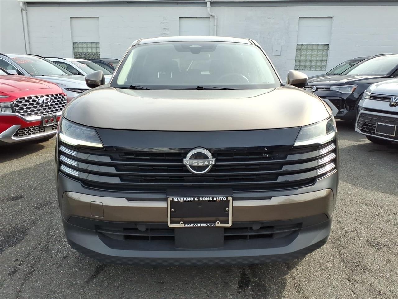 Nissan Kicks SV AWD 2025