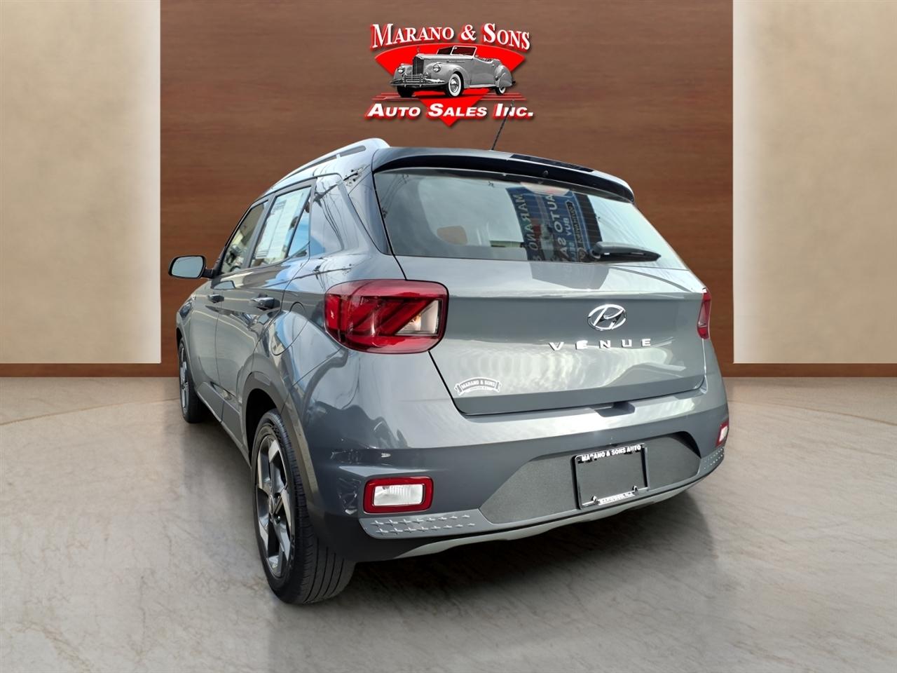 Hyundai Venue Limited IVT 2025