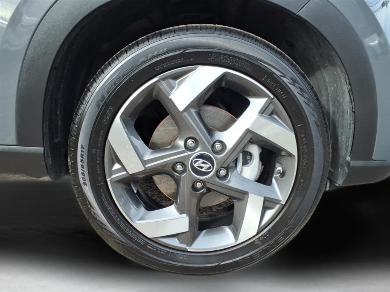 Hyundai Venue Limited IVT 2025