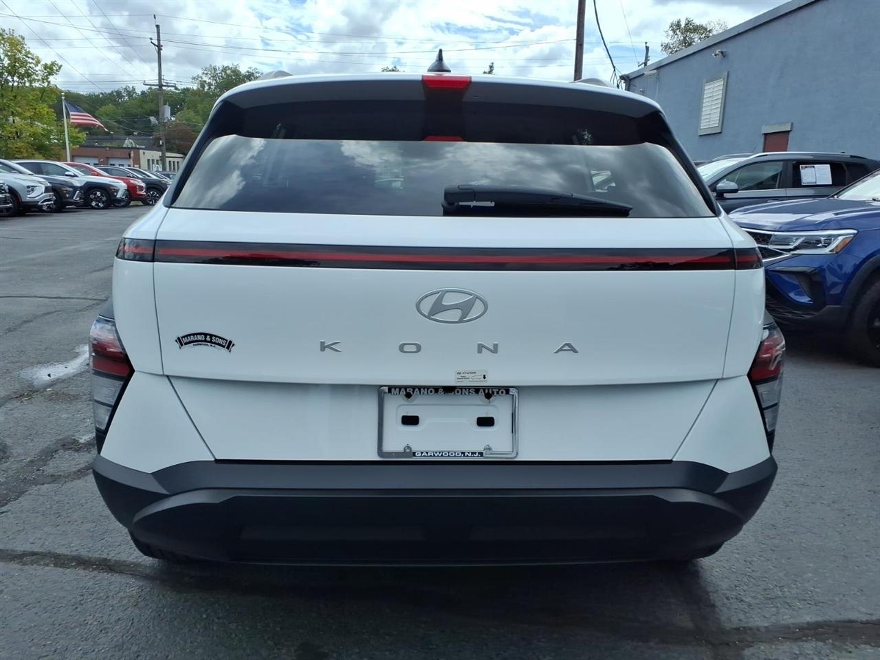 Hyundai Kona SEL FWD 2024