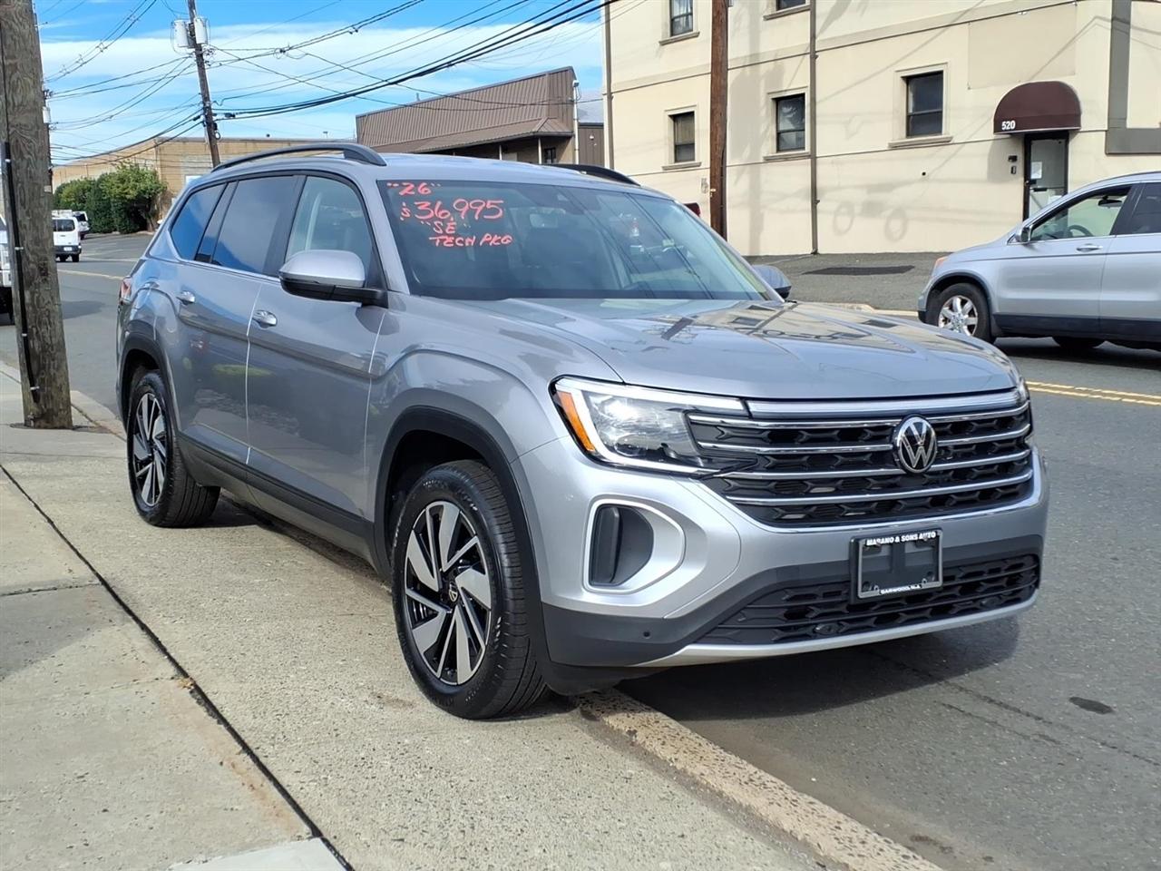 Volkswagen Atlas 2.0T SE w/Technology 4MOTION 2026