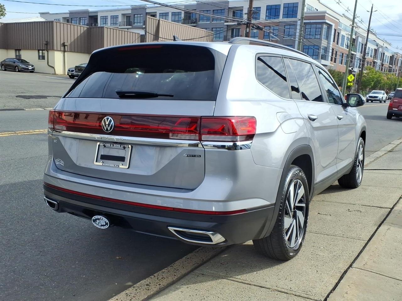 Volkswagen Atlas 2.0T SE w/Technology 4MOTION 2026