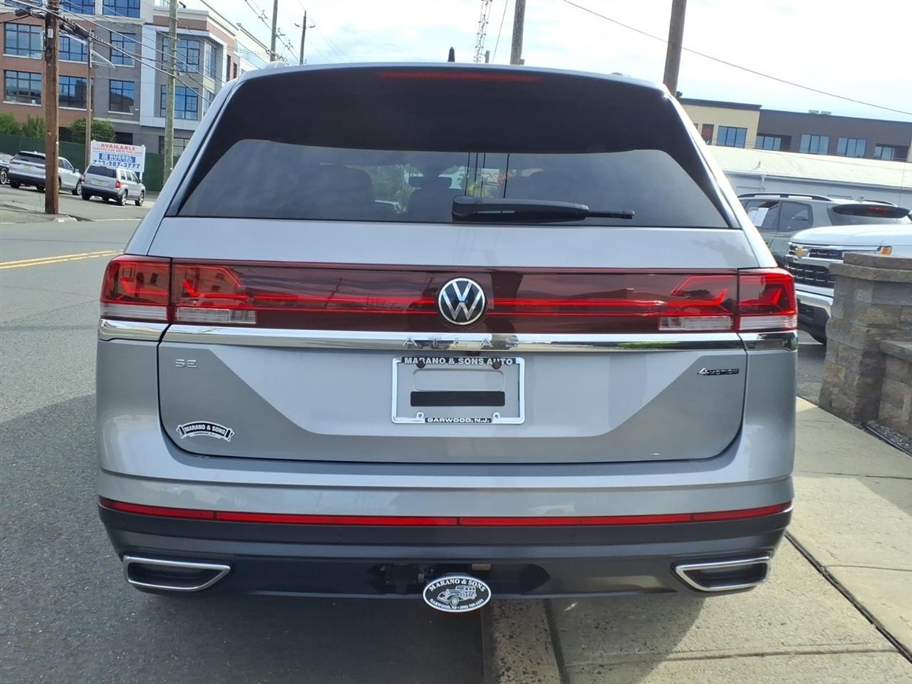 Volkswagen Atlas 2.0T SE w/Technology 4MOTION 2026
