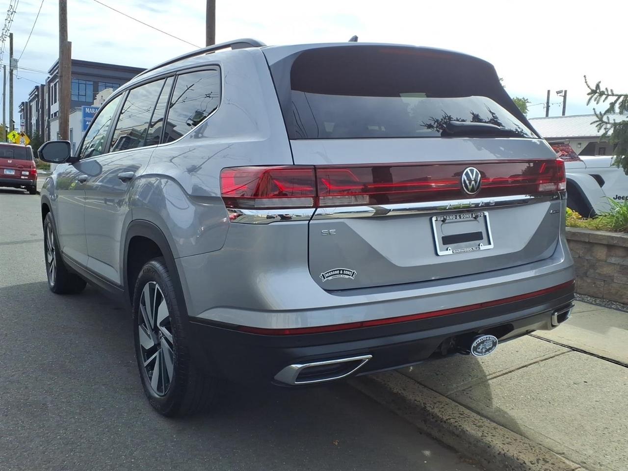 Volkswagen Atlas 2.0T SE w/Technology 4MOTION 2026