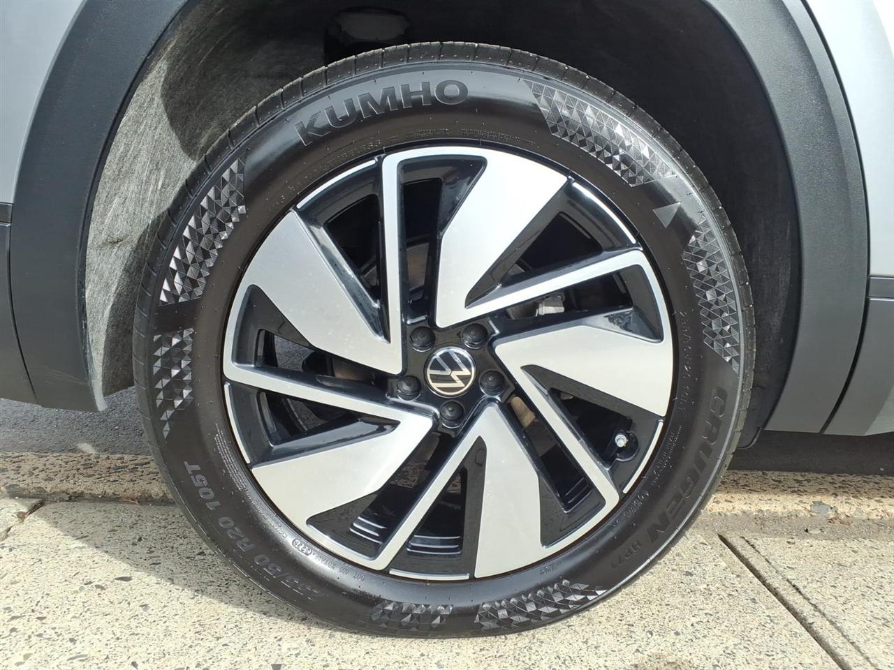 Volkswagen Atlas 2.0T SE w/Technology 4MOTION 2026