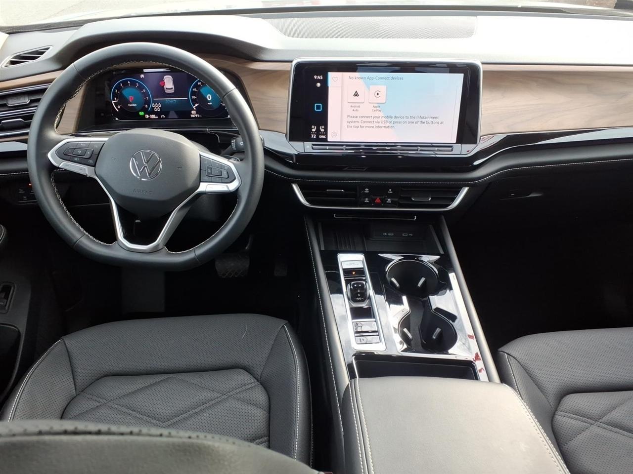 Volkswagen Atlas 2.0T SE w/Technology 4MOTION 2026