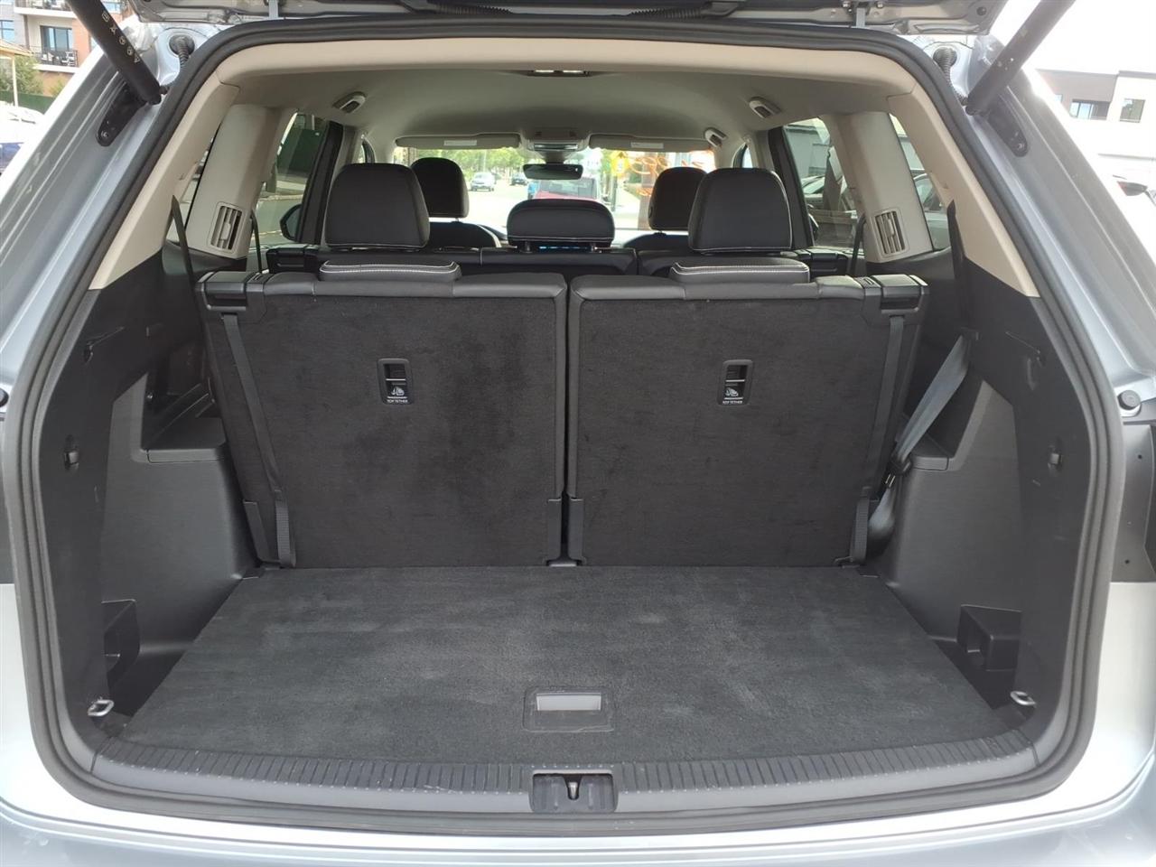 Volkswagen Atlas 2.0T SE w/Technology 4MOTION 2026