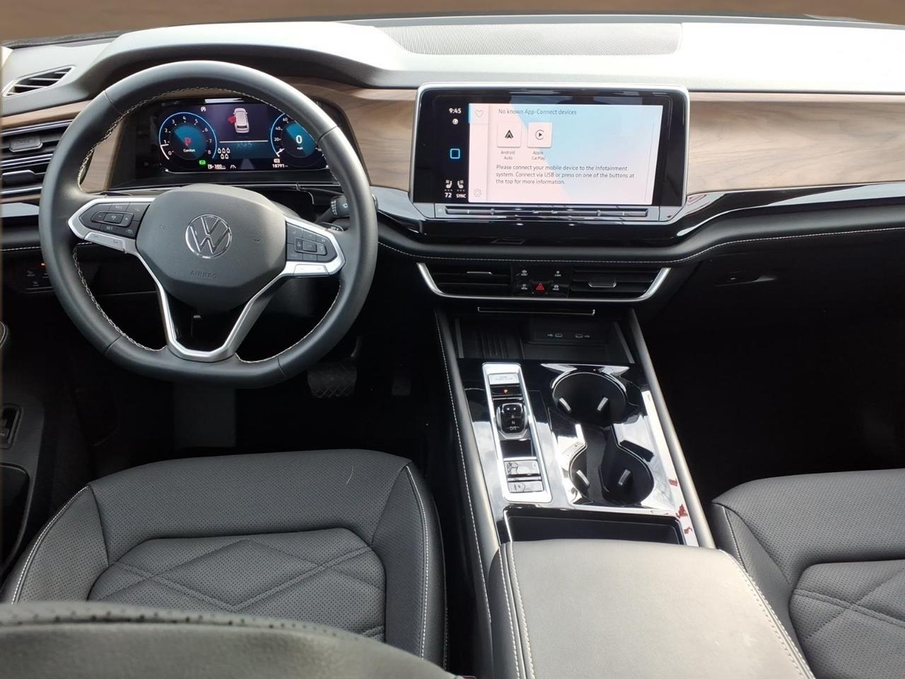 Volkswagen Atlas 2.0T SE w/Technology 4MOTION 2026