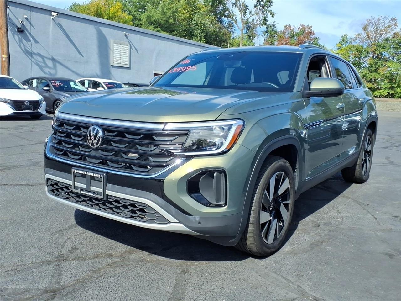 Volkswagen Atlas Cross Sport 2.0T SE w/Technology 4MOTION 2026