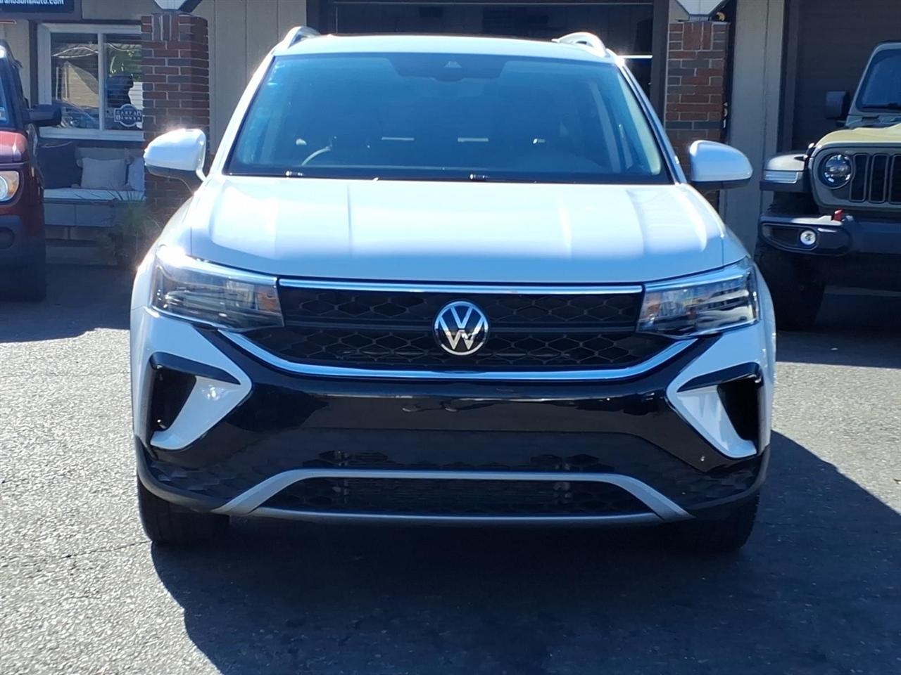 Volkswagen Taos SE FWD 2024