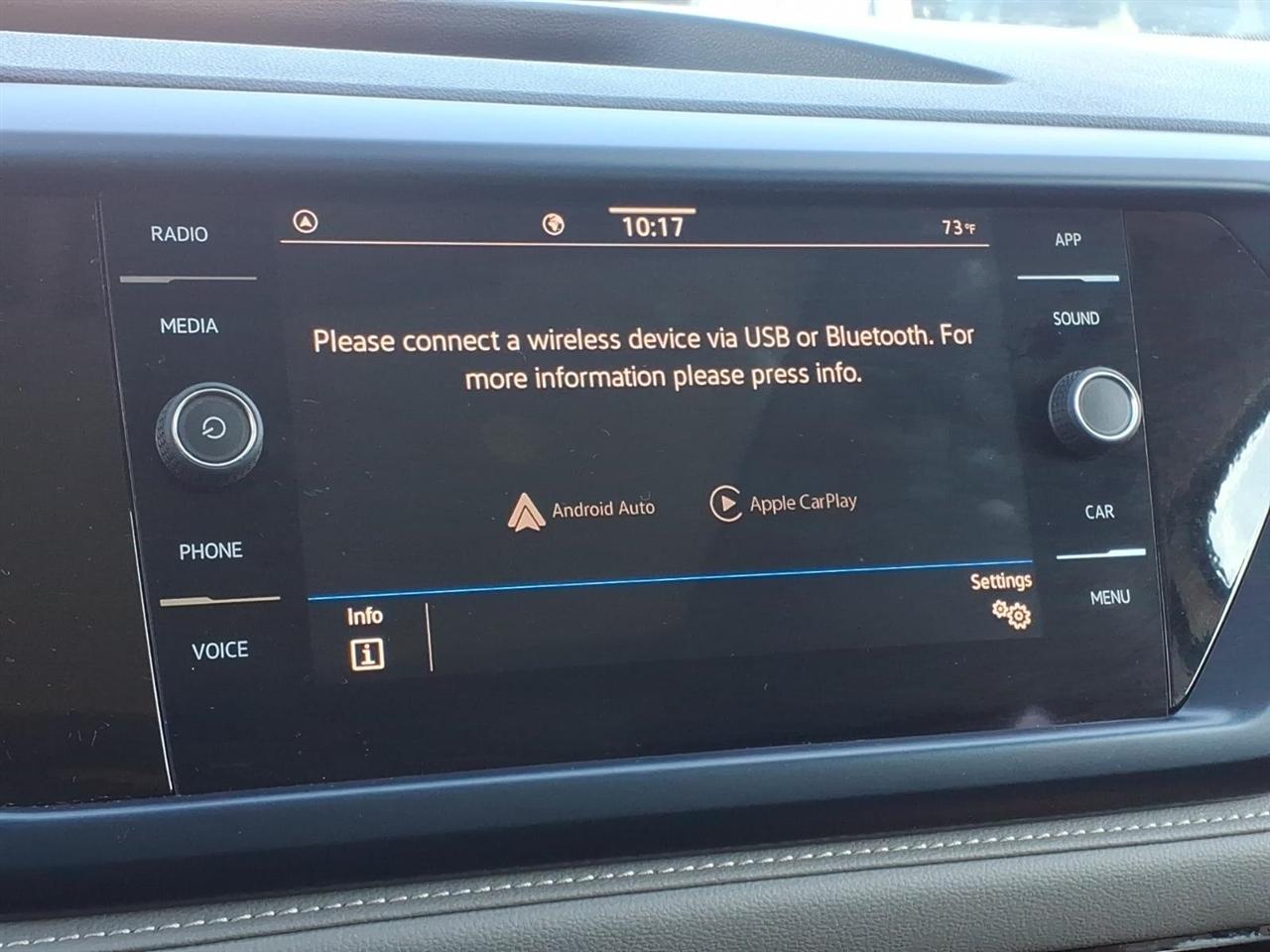 Volkswagen Taos SE FWD 2024