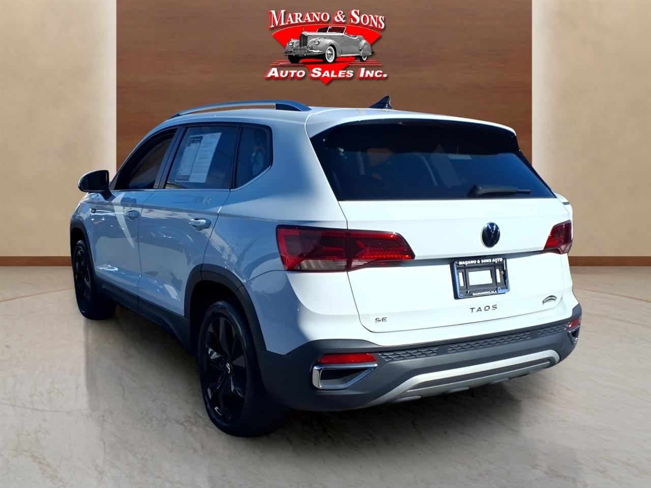 Volkswagen Taos SE FWD 2024