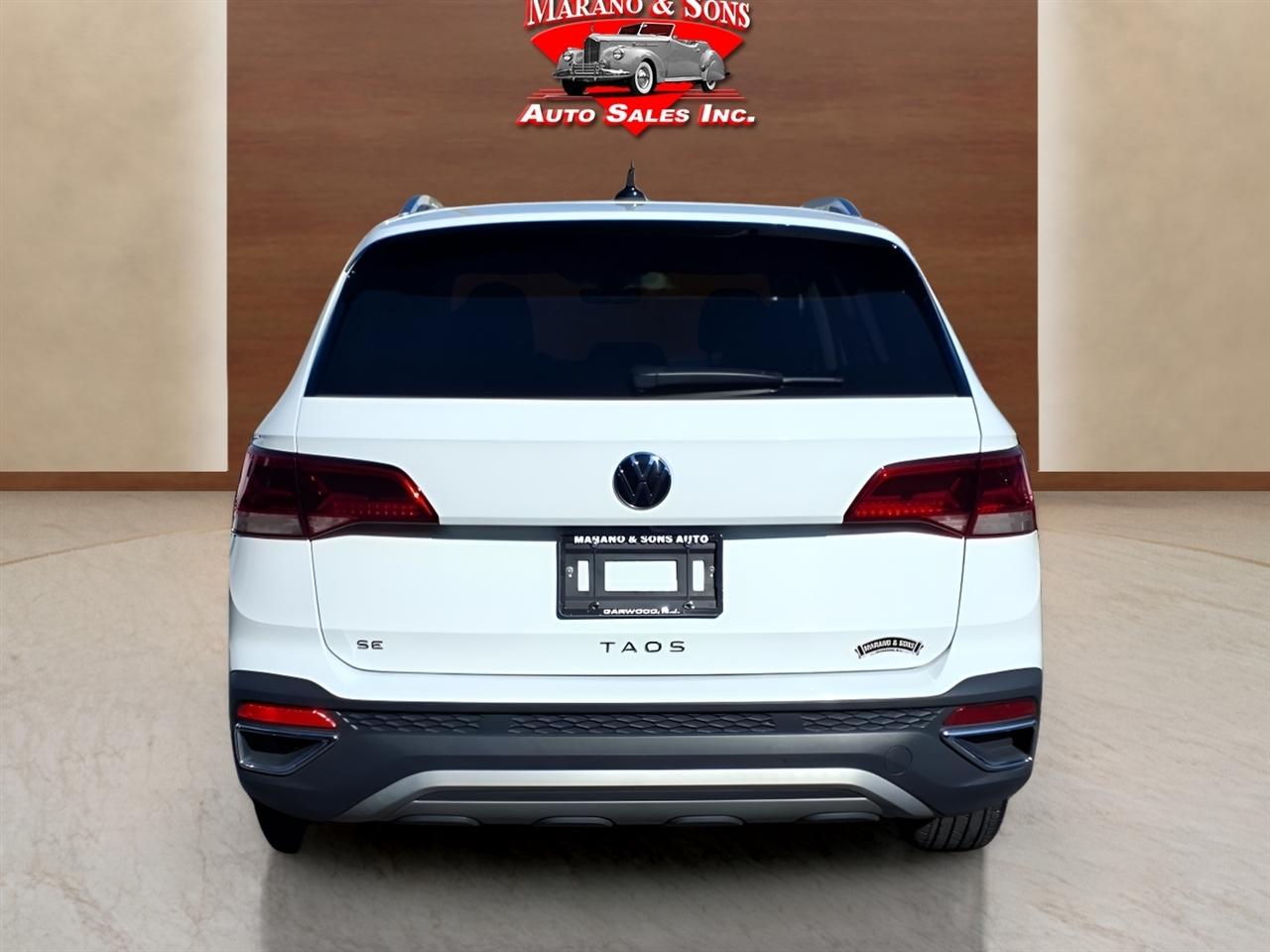 Volkswagen Taos SE FWD 2024