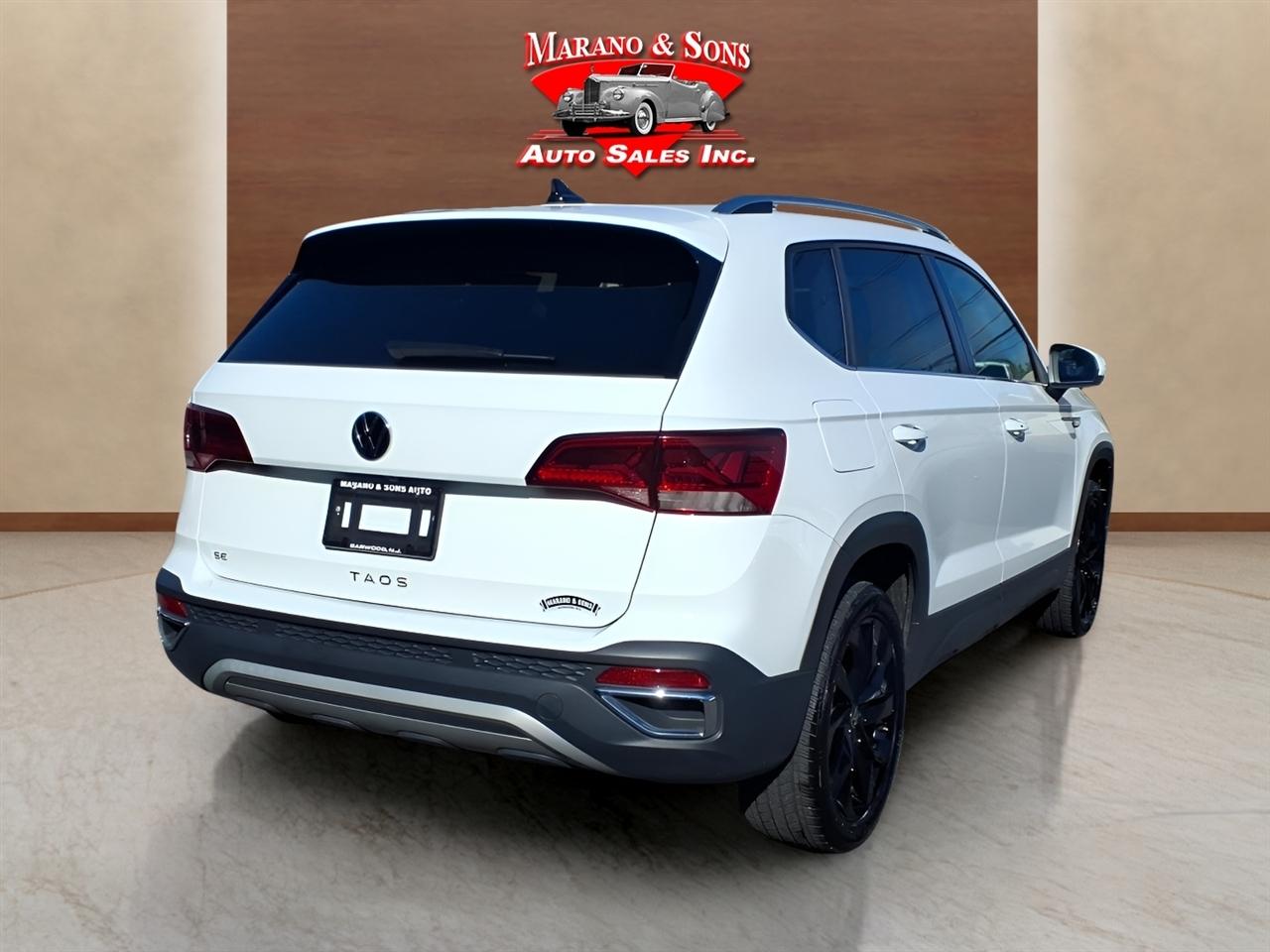 Volkswagen Taos SE FWD 2024