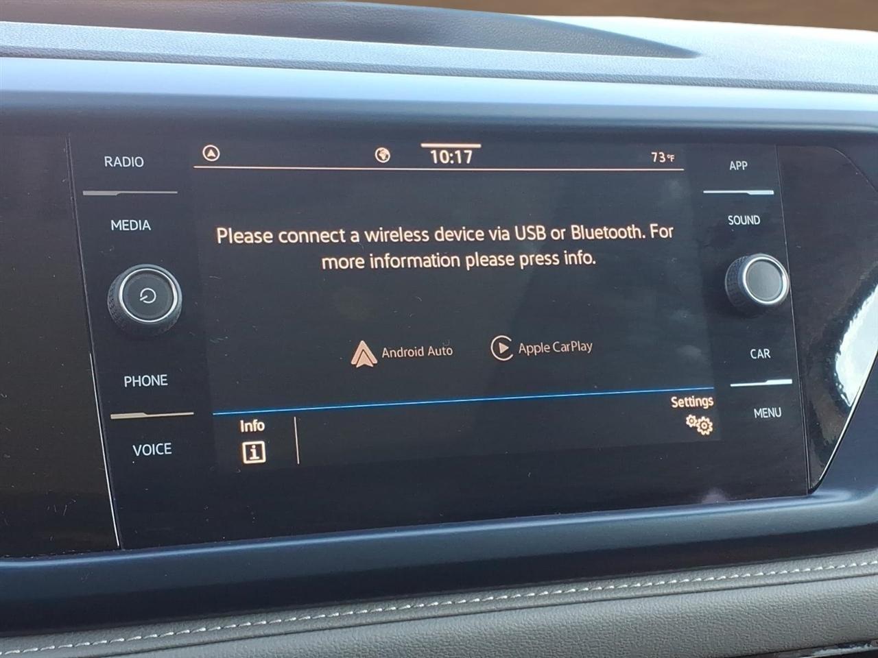 Volkswagen Taos SE FWD 2024